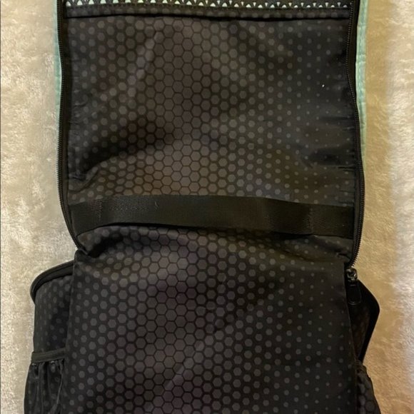 Gym or Diaper Bag with hook for hanging & drawstring bag included! SIZE OS - Picture 2 of 12